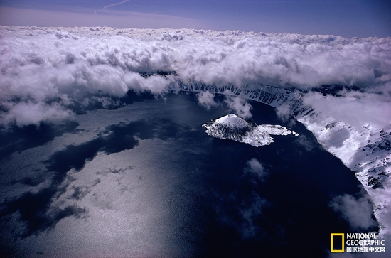 火山口湖國家公園，俄勒岡州攝影：Sam Abell，國家地理創(chuàng)意版