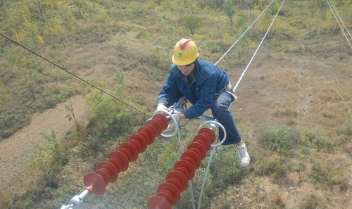 架設(shè)電力線路