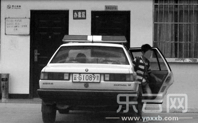 網(wǎng)友舉報(bào)云南紅河州森林公安警車私用。