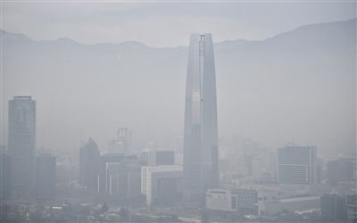 21日，智利首都圣地亞哥被霧霾籠罩。