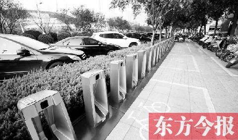 在鄭州市鄭東新區(qū)已經(jīng)安裝到位的公共自行車位