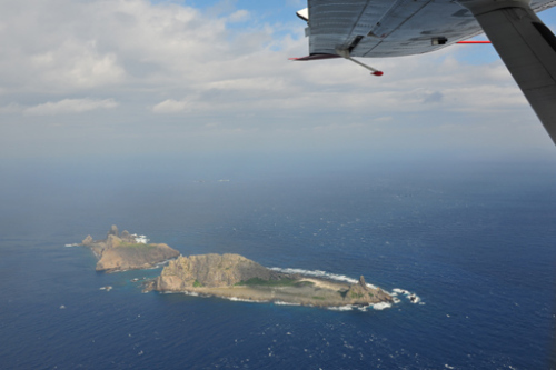 海監(jiān)飛機(jī)釣魚(yú)島遭攔截