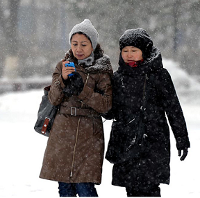 大雪襲烏魯木齊機(jī)場(chǎng)