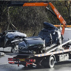 兩寶馬飆車致8人傷亡