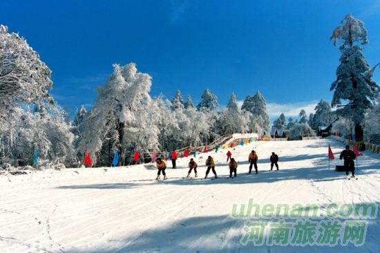 冬之夢(mèng)——在峨眉玩高山滑雪