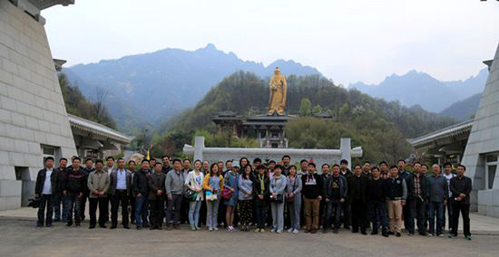 河南18地市近百家媒體洛陽(yáng)老君山采風(fēng)