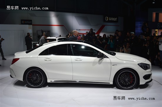 奔馳CLA45 AMG