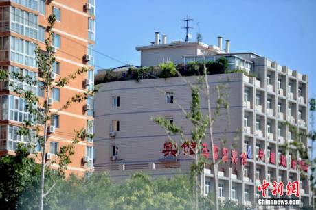 北京一大廈樓頂建“空中花園”