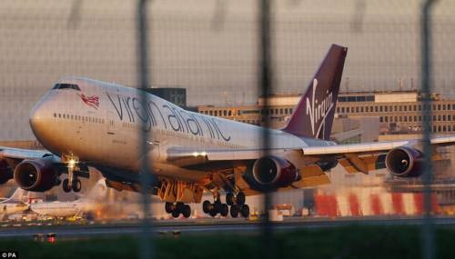 維珍航空飛拉斯維加斯航班緊急迫降