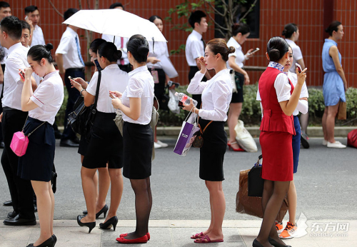 上海千名俊男靚女應(yīng)聘空乘