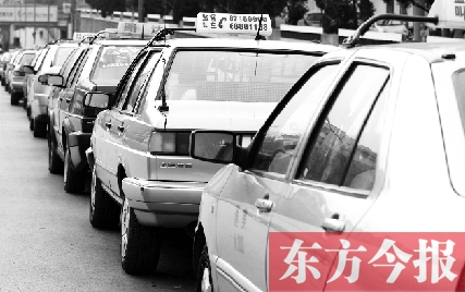 鄭州擬規(guī)定出租車公司不得亂收的哥管理費(fèi)