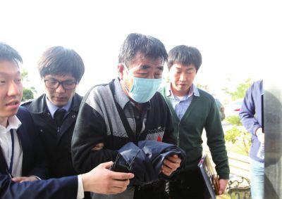 　4月19日，“歲月”號船長李俊錫被正式逮捕資料圖片。