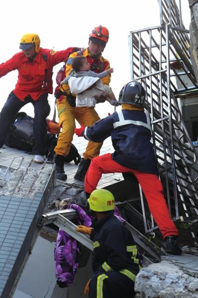 這個(gè)年恐怕不好過 臺(tái)灣高雄地震已致14人遇難