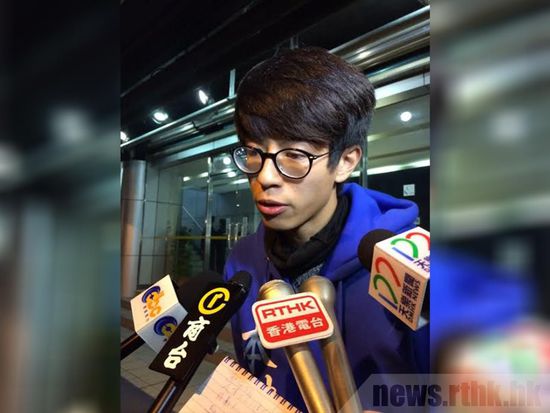 黃臺仰因設(shè)想?yún)⑴c旺角暴亂被香港警方拘捕，被指涉嫌參與旺角暴動。