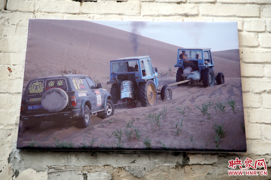 賽車的世界、更是男人的世界。圖為部分參展攝影作品。