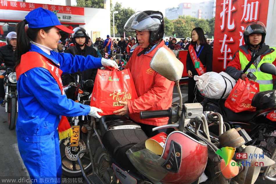 今年廣東、廣西兩省共193座中石化油站將為返鄉(xiāng)車主提供“6+X”免費服務(wù)，并將為1萬名“返鄉(xiāng)摩騎”免