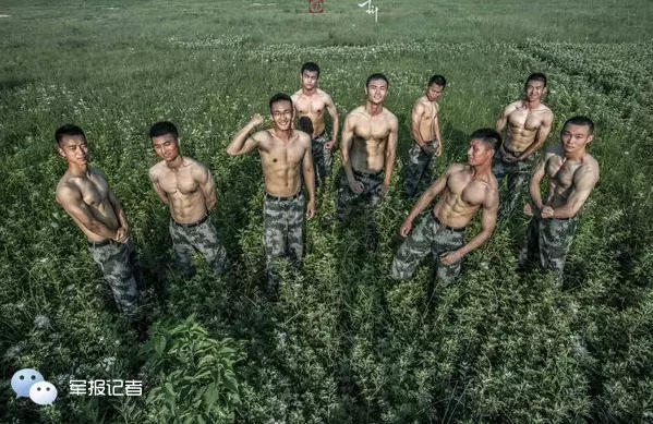 軍校學(xué)員變身“肌肉男”硬漢