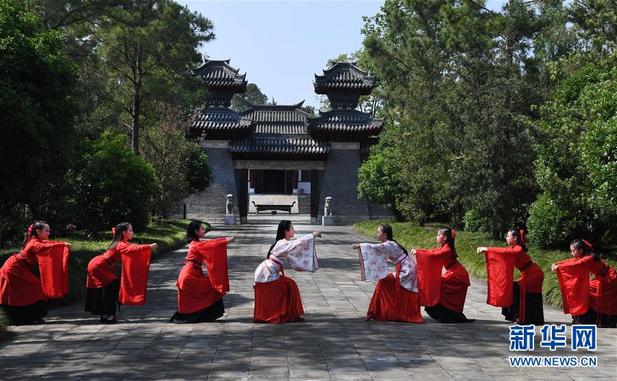 （社會(huì)）（13）西成高鐵連起川陜“后花園”