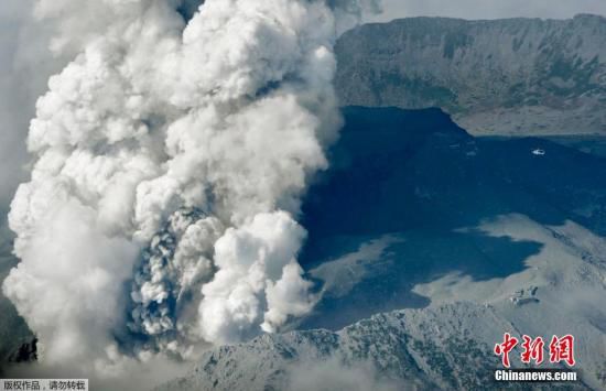 日本火山噴發(fā)救援行動(dòng)繼續(xù) 仍有45人下落不明