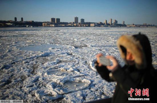 美紐約遭遇極端低溫天氣 河面客輪服務(wù)被迫暫停