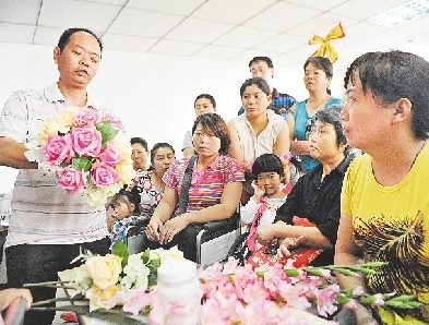 鄭管城區(qū)殘疾人婚慶插花正式開(kāi)班